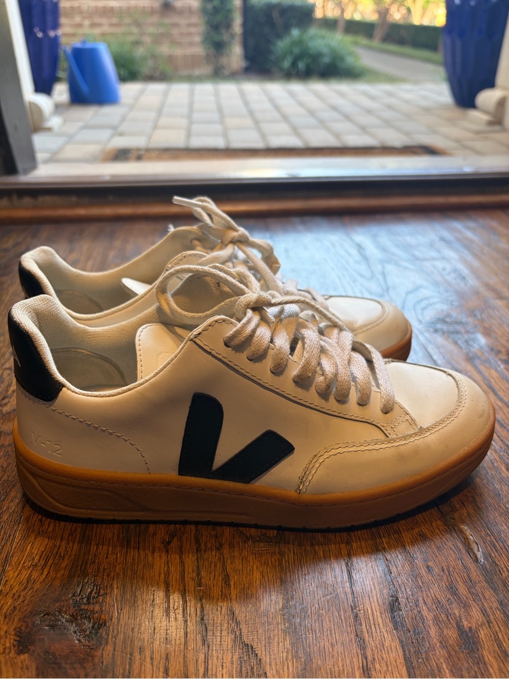 Women’s Veja V-12 sneakers